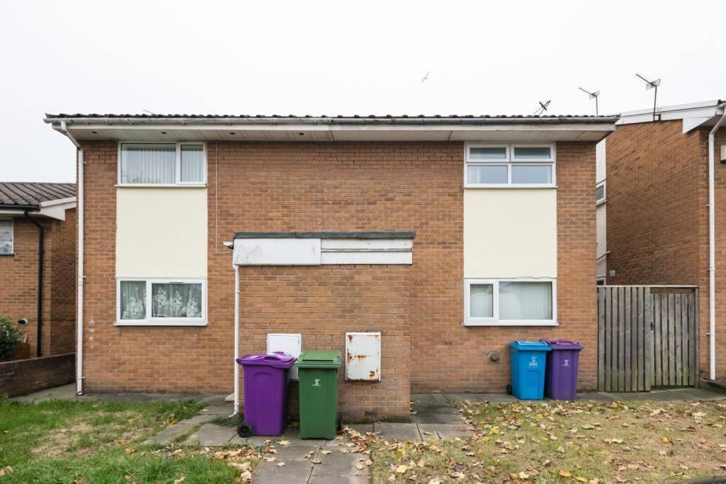 Cosy Flat - Access To Centre/airport/stadiums *
