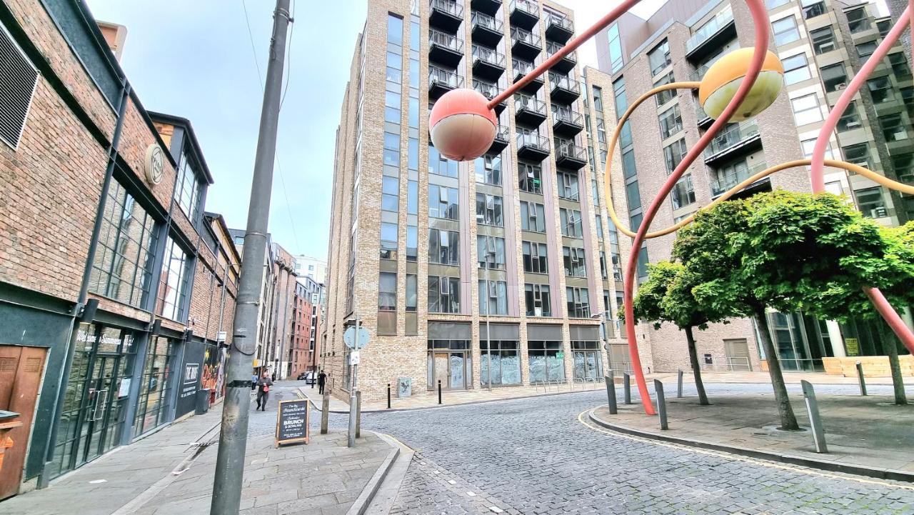 City Centre Studio With Wifi Parking & Shops * Liverpool