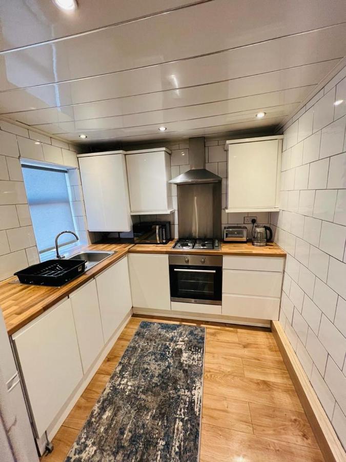 Luxurious Modern House In Anfield! Close To Lfc, Efc, Centre!!! * Liverpool