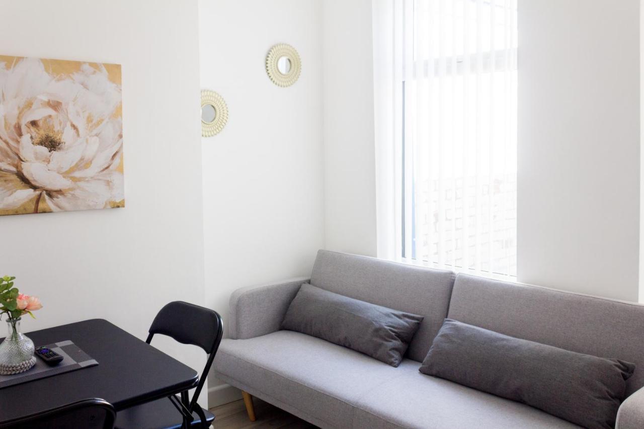 Holiday home Stylish 3 Bed House, Sleep 7 With Parking