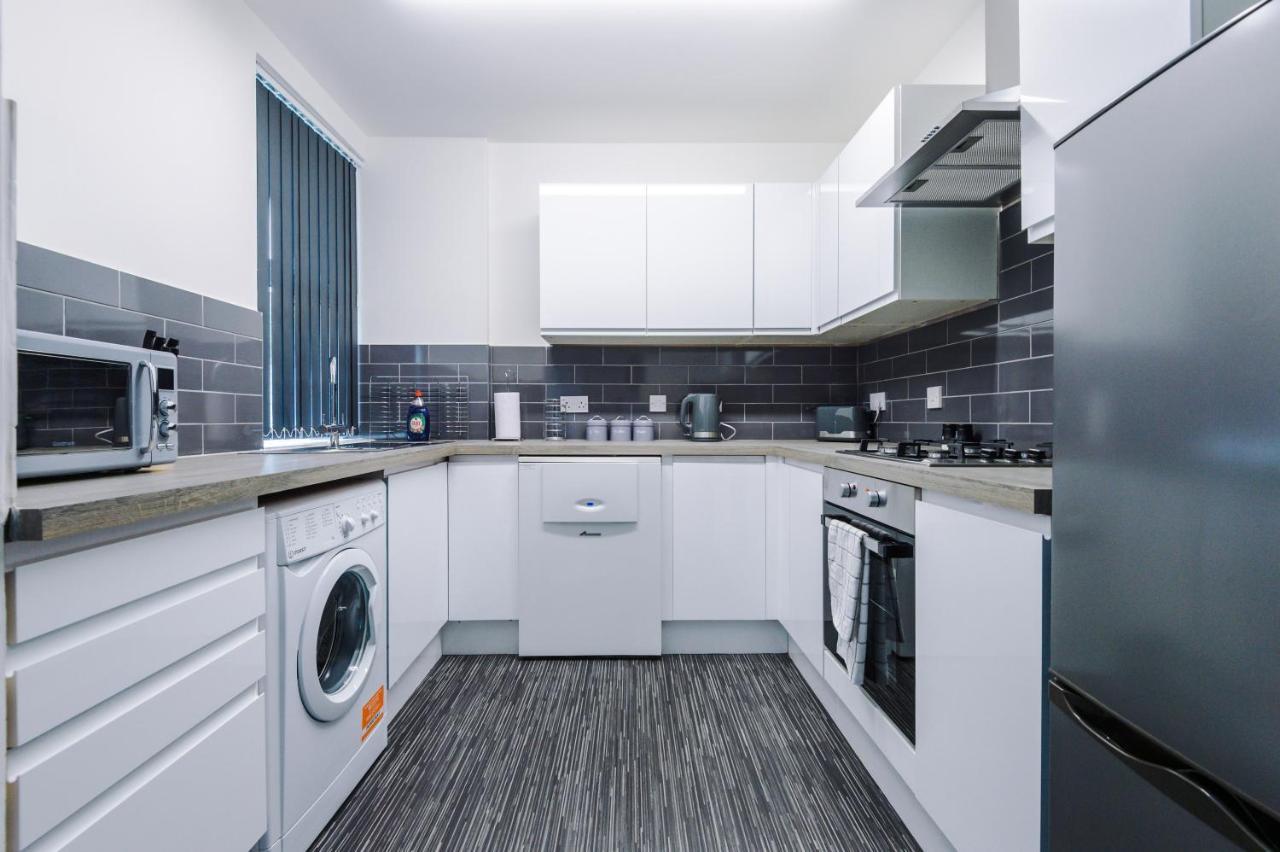 Cosy 3 Bed 3 Bath House - Central -self Check-in & Free Parking!