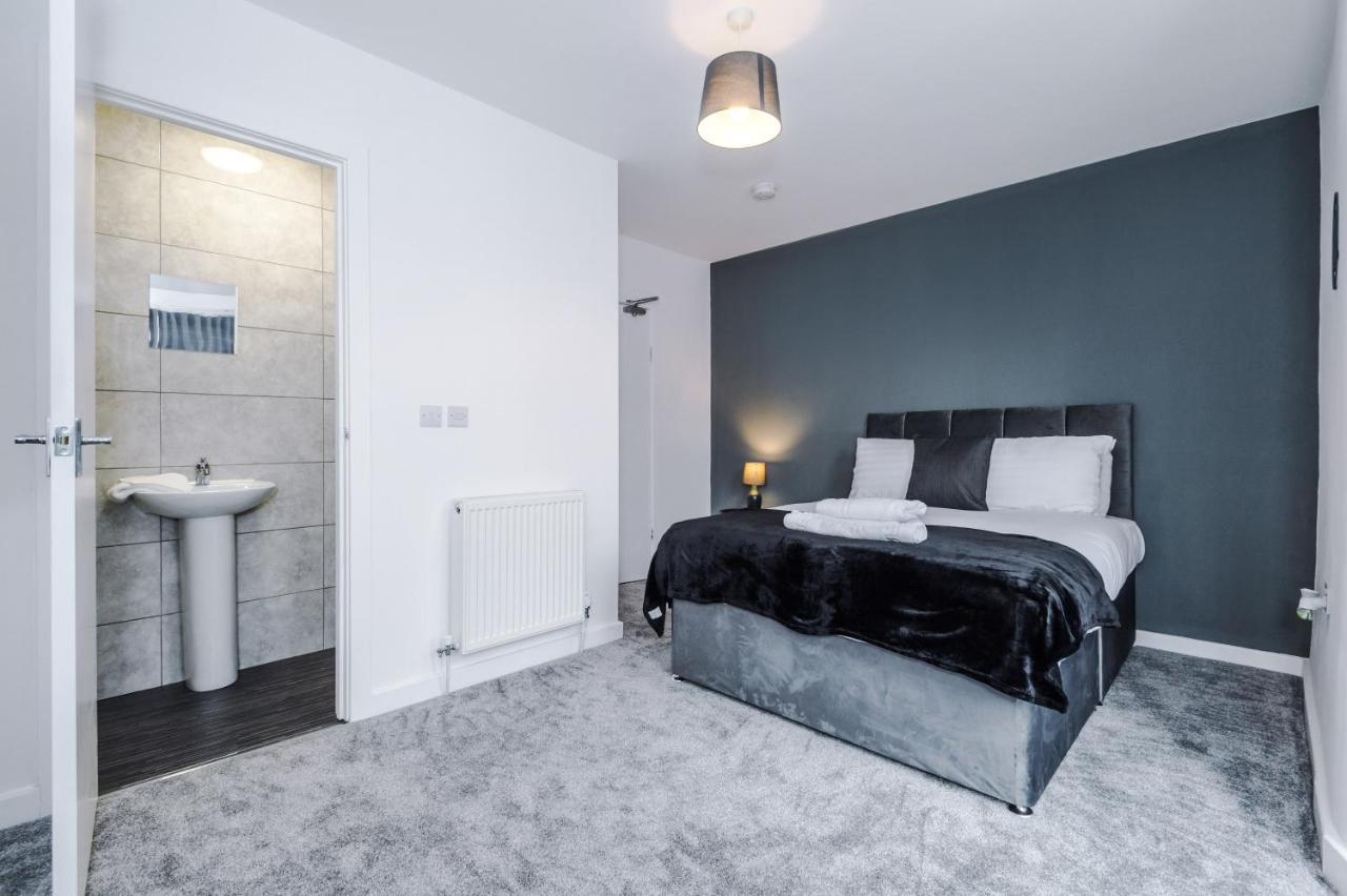 Cosy 3 Bed 3 Bath House - Central -self Check-in & Free Parking! * Liverpool