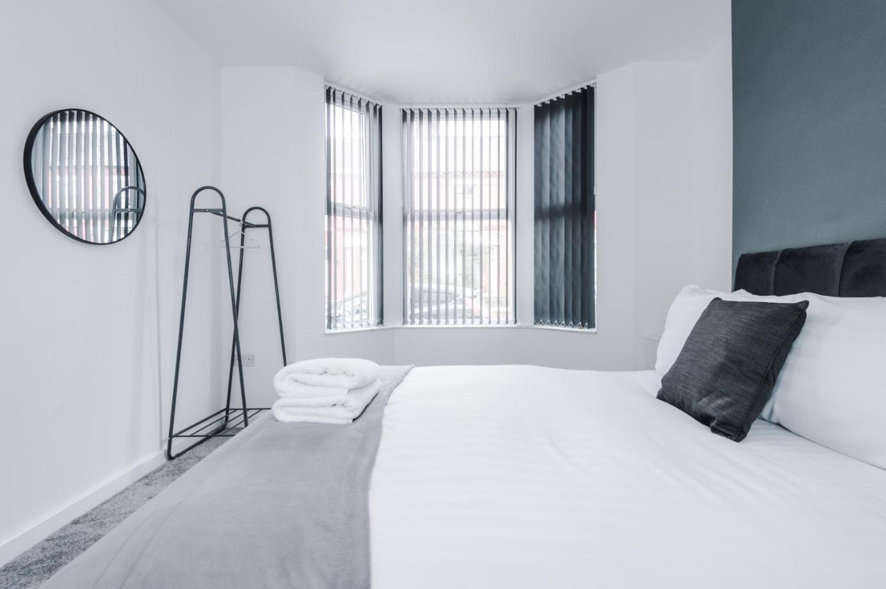 Cosy 3 Bed 3 Bath House - Central -self Check-in & Free Parking! * Liverpool