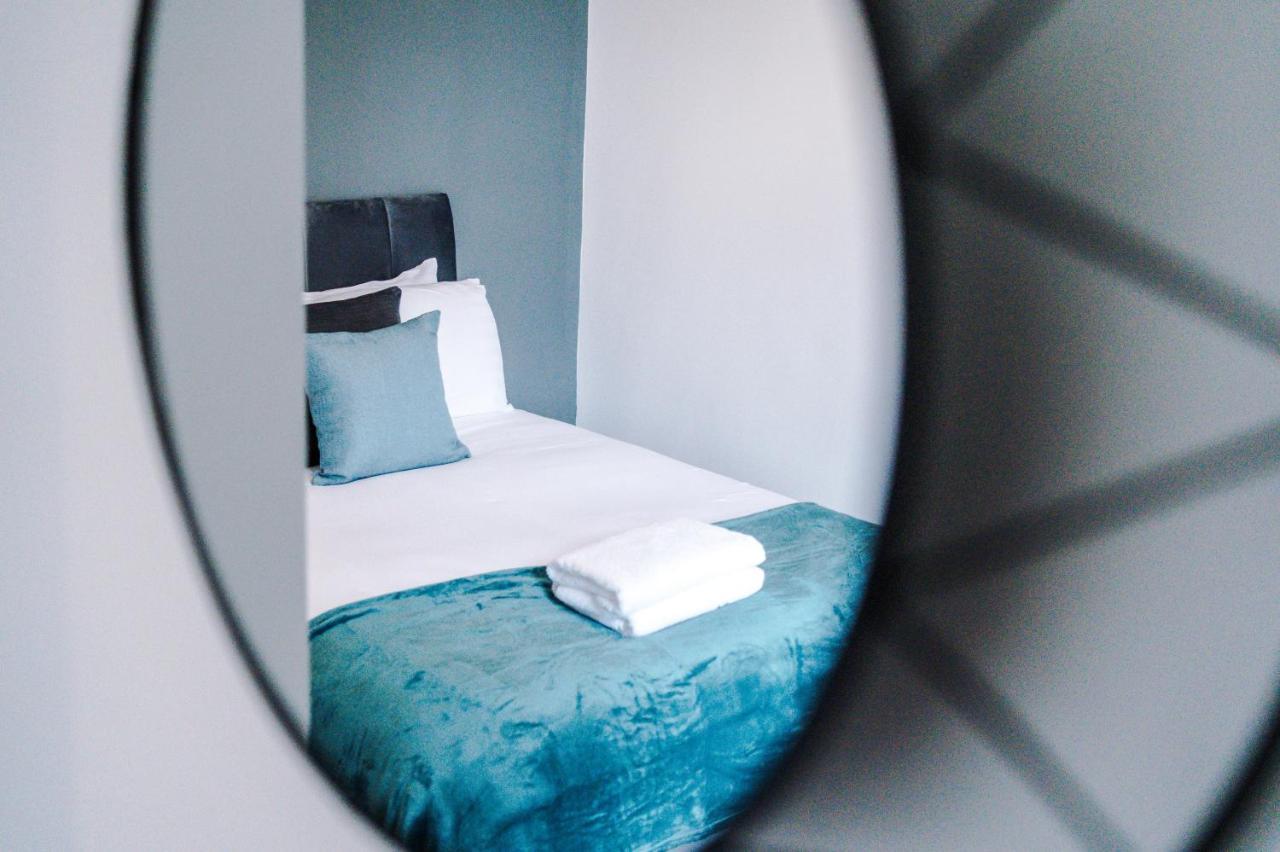 Cosy 3 Bed 3 Bath House - Central -self Check-in & Free Parking! Holiday home Liverpool
