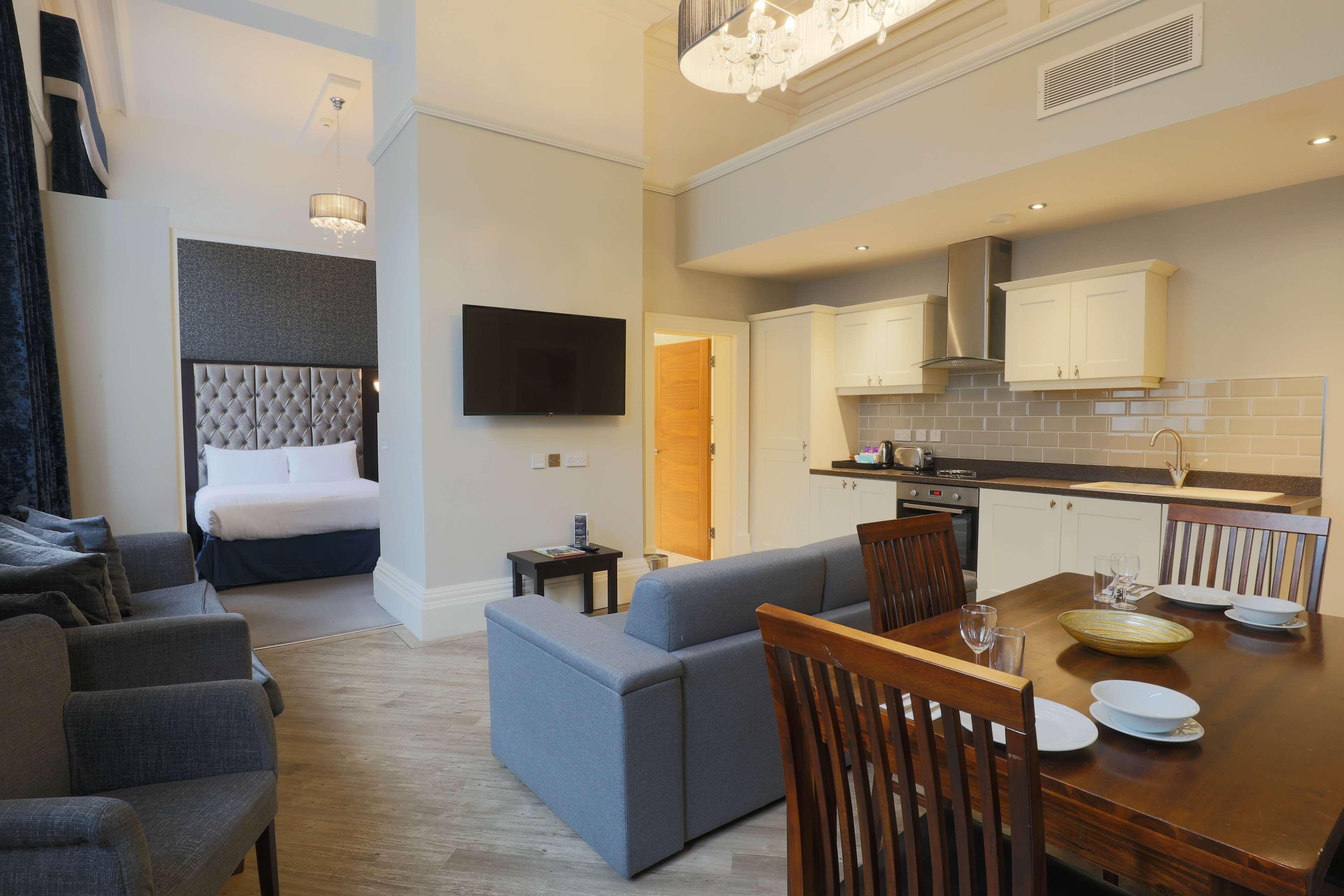 Richmond Apart-Hotel *