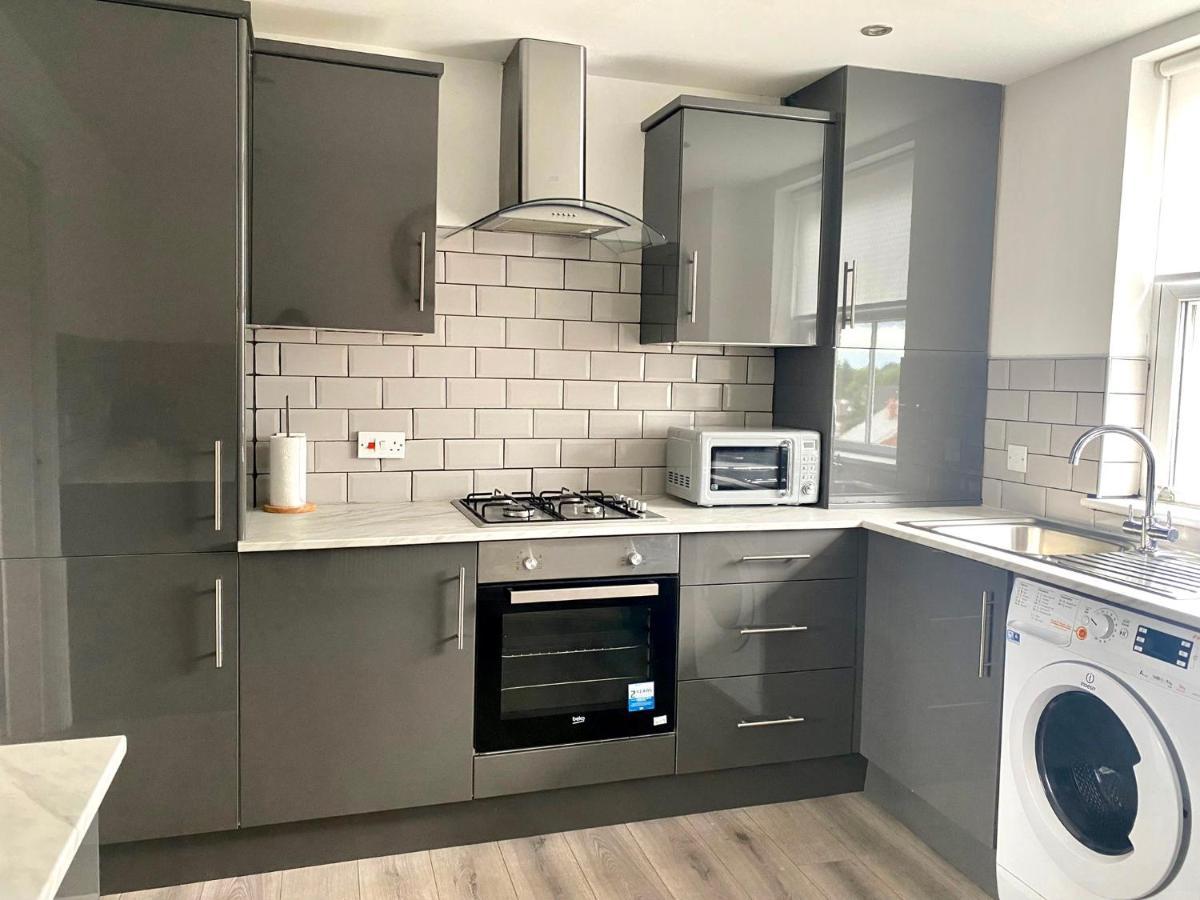 Apartment Lovely Stylish Near Penny Lane! Free Parking *