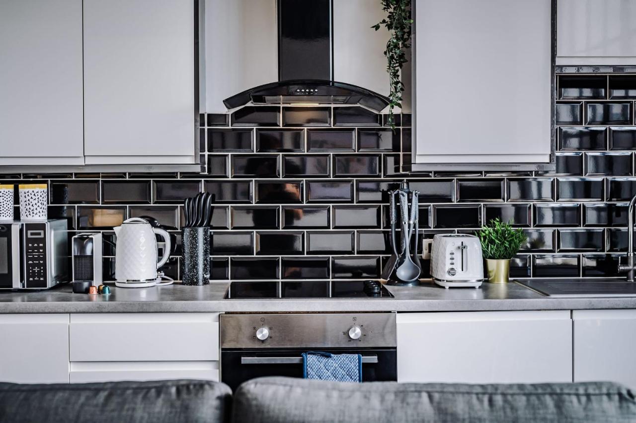 Apartment Host & - Manhattan House 8