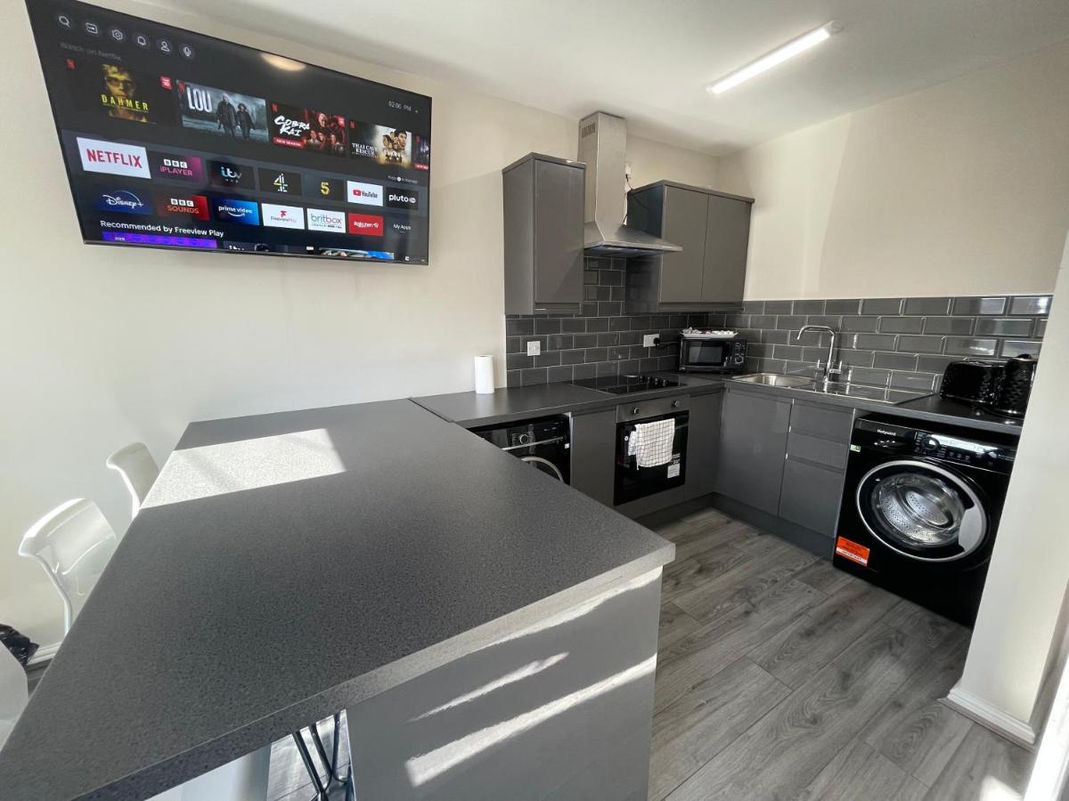 Mays - 458 Mill Street, Free Parking, 3 Minutes In Taxi To Baltic Market And Centre - Sleep 1-4 Guests