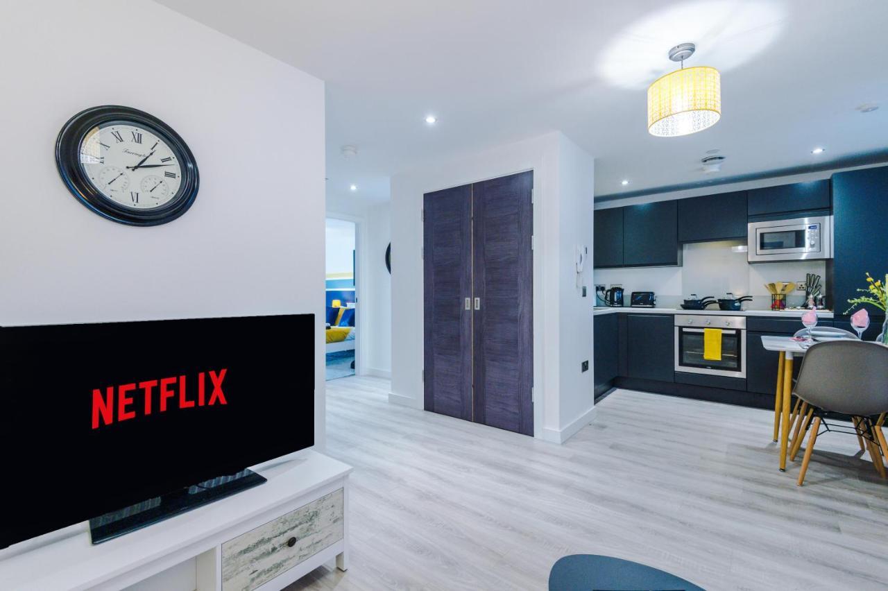 Bright, Luxury Aparthotel, Excellent Location Apartment