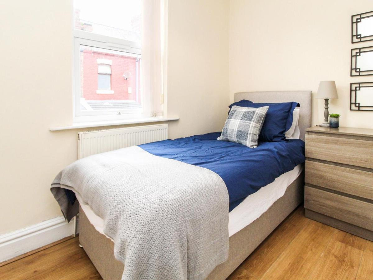 Centre House With Parking & Wifi By Amazing Spaces Relocations Ltd * Liverpool