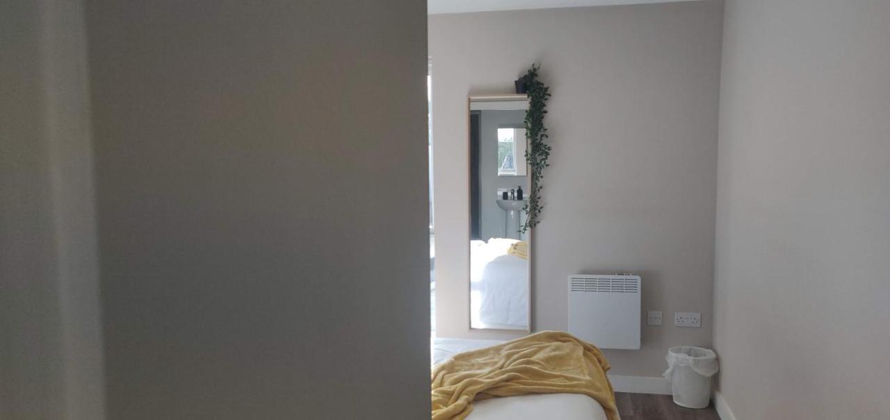 Apartment Large 65 Inch Tv Full Kitchen Long-stay Ready Liverpool