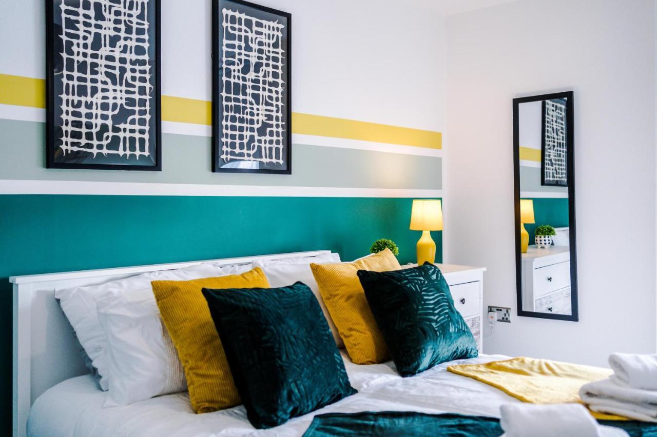Bright, Luxury Aparthotel, Excellent Location Apartment