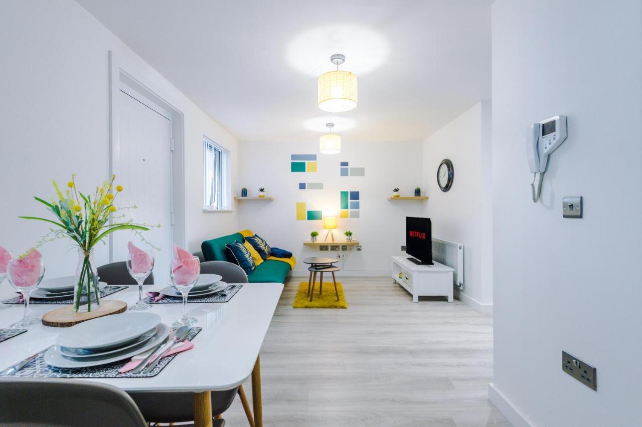 Bright, Luxury Aparthotel, Excellent Location Apartment
