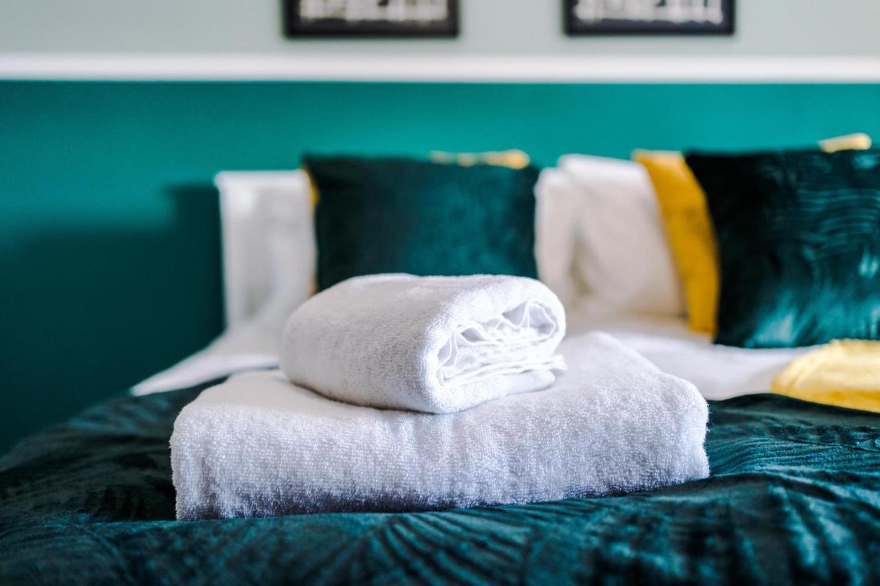 Bright, Luxury Aparthotel, Excellent Location Apartment