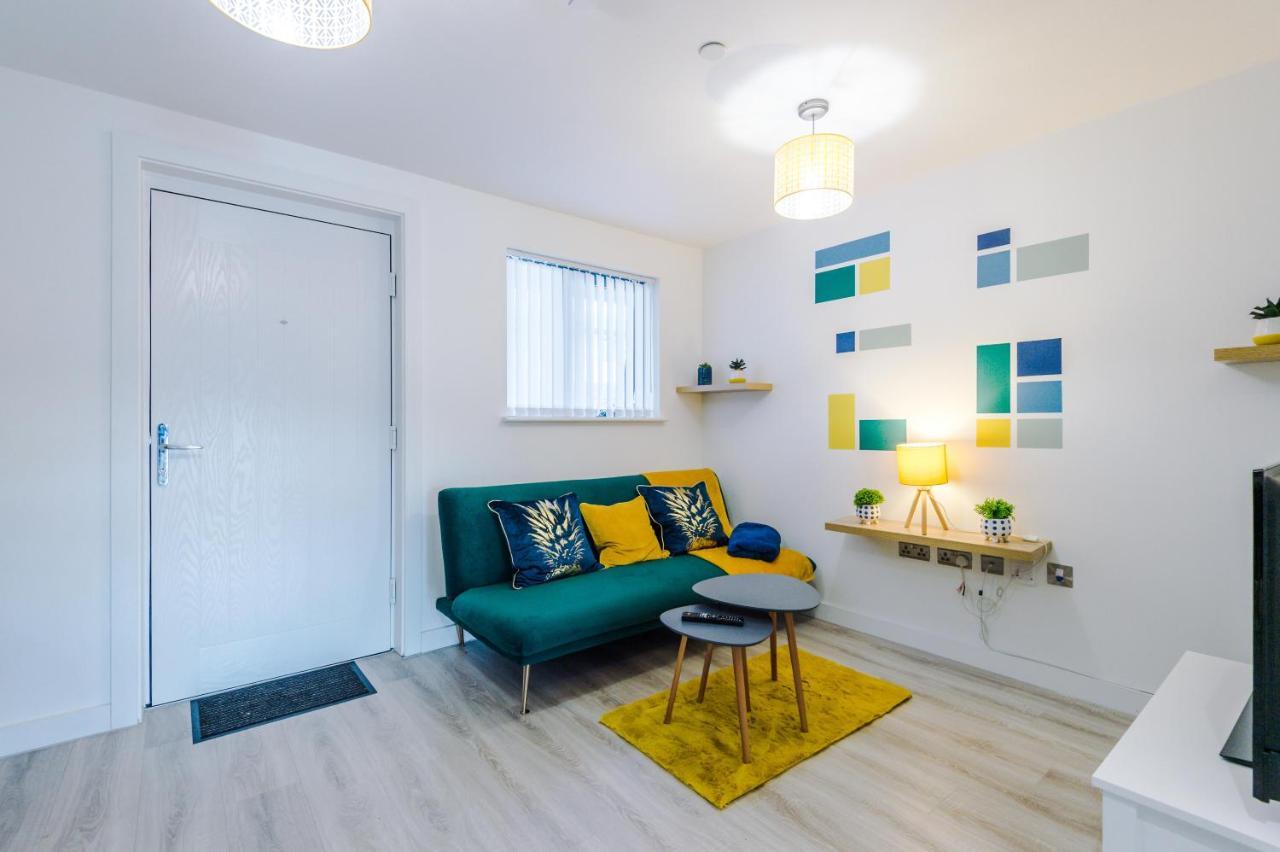 Bright, Luxury Aparthotel, Excellent Location Apartment