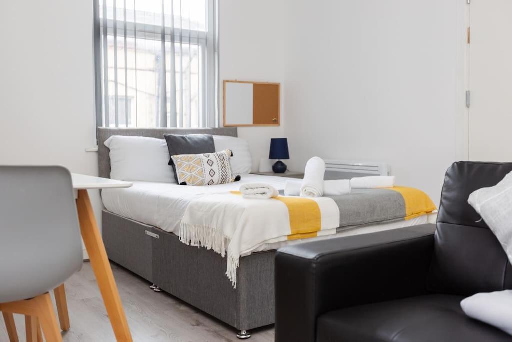 St Marys Studios-free Street Parking * Liverpool