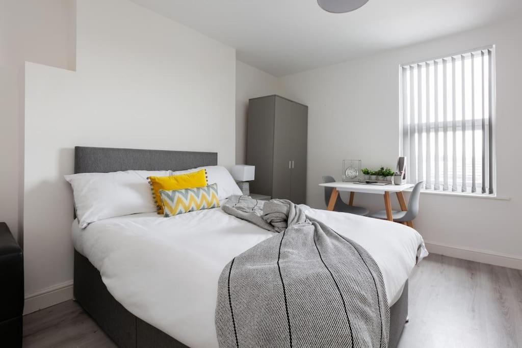 St Marys Studios-free Street Parking * Liverpool