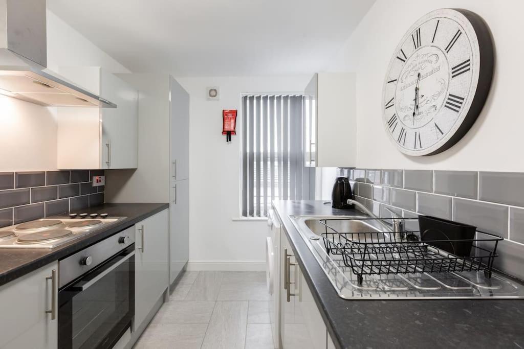 Apartment St Marys Studios-free Street Parking *