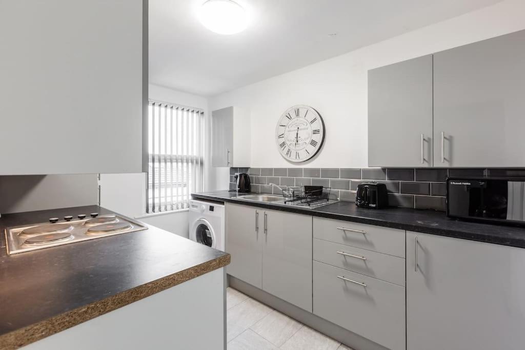 Apartment St Marys Studios-free Street Parking *