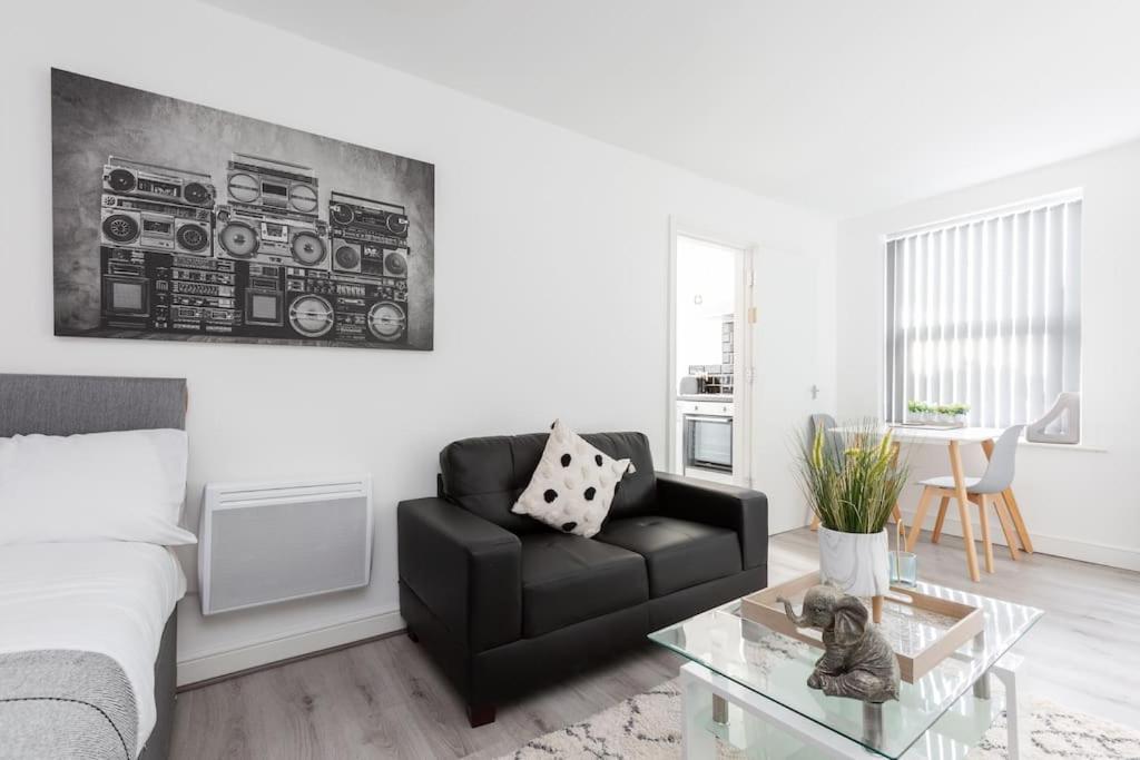 St Marys Studios-free Street Parking * Liverpool