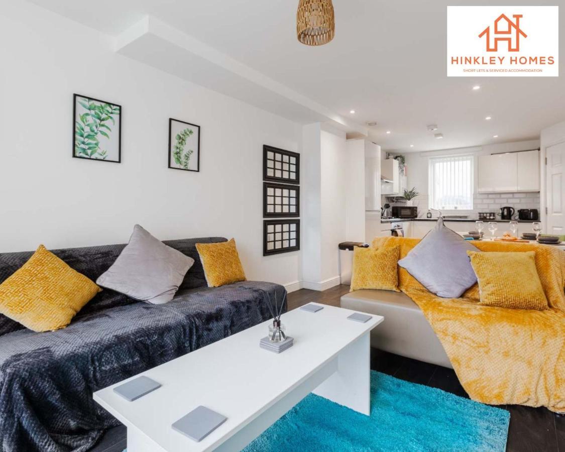 Modern Centre Townhouse By Hinkley Homes Holiday home Liverpool