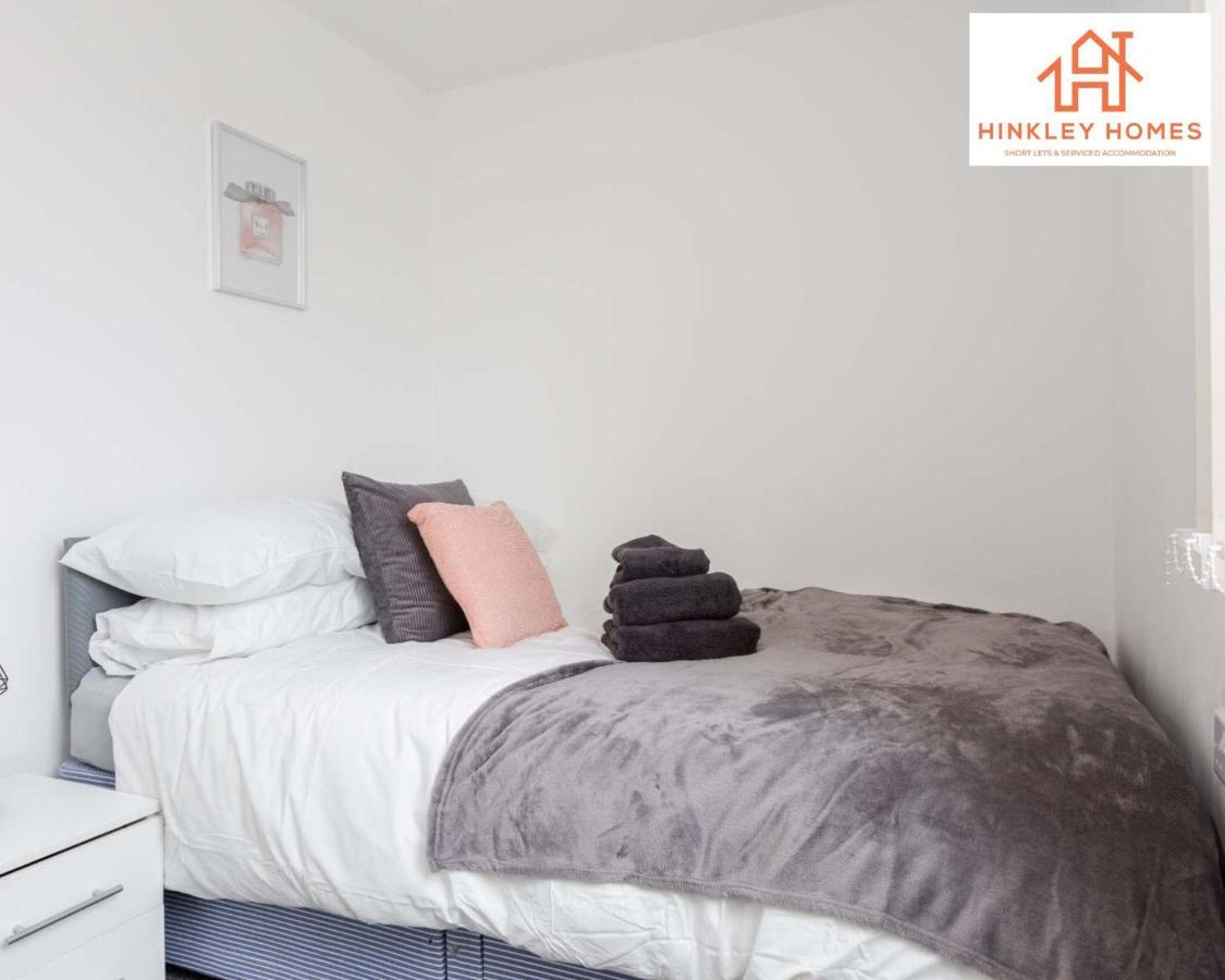 Modern Centre Townhouse By Hinkley Homes *
