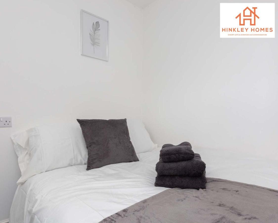 Modern Centre Townhouse By Hinkley Homes *
