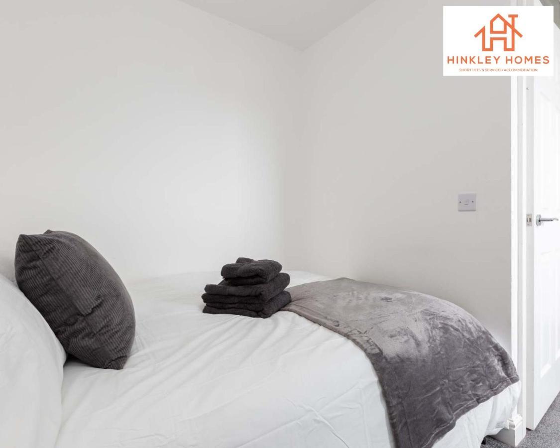 Modern Centre Townhouse By Hinkley Homes Holiday home *