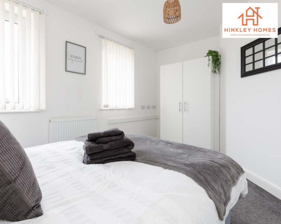 Modern Centre Townhouse By Hinkley Homes Holiday home Liverpool