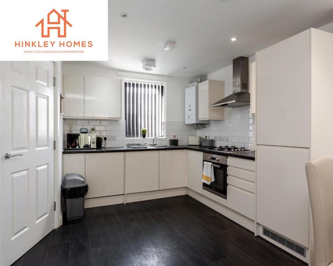 5 Beds - Free Gated Parking - Centre - By Hinkley Homes Short Lets & Serviced Liverpool
