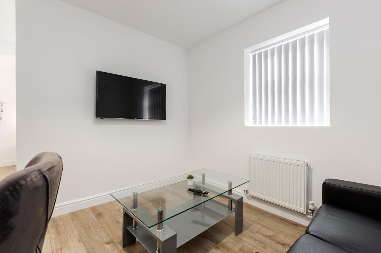 York Free Parking Included Apartment