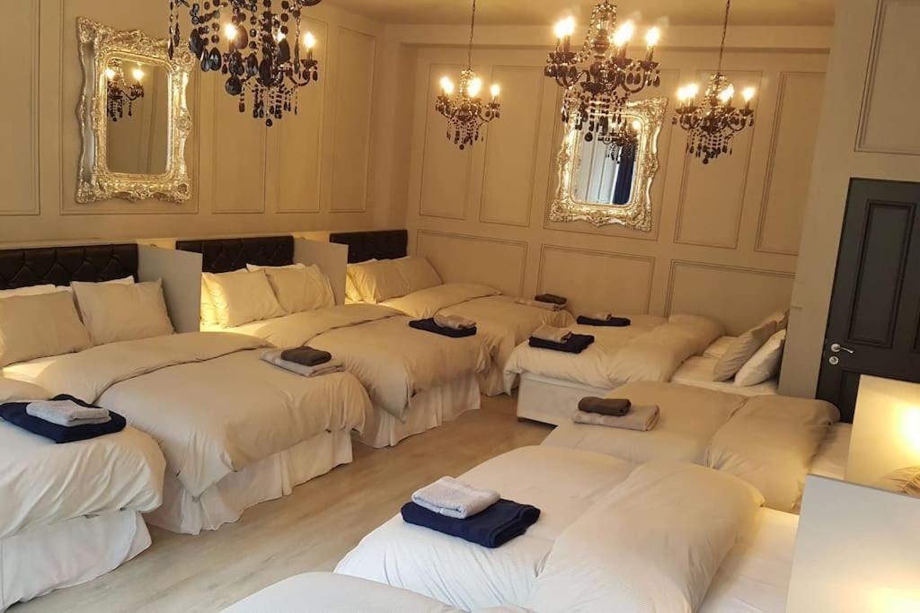 The V.i.p - Sleeps 24! For Large Groups