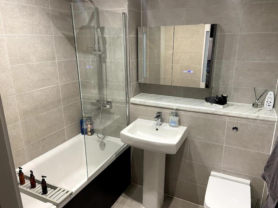Luxury 1 Bed Full With Balcony Liverpool