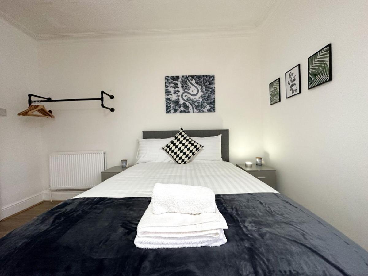 Wenlock En-suite Liverpool