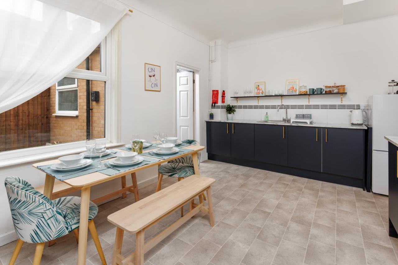 Talton House - Air Host & - Free Parking Apartment Liverpool