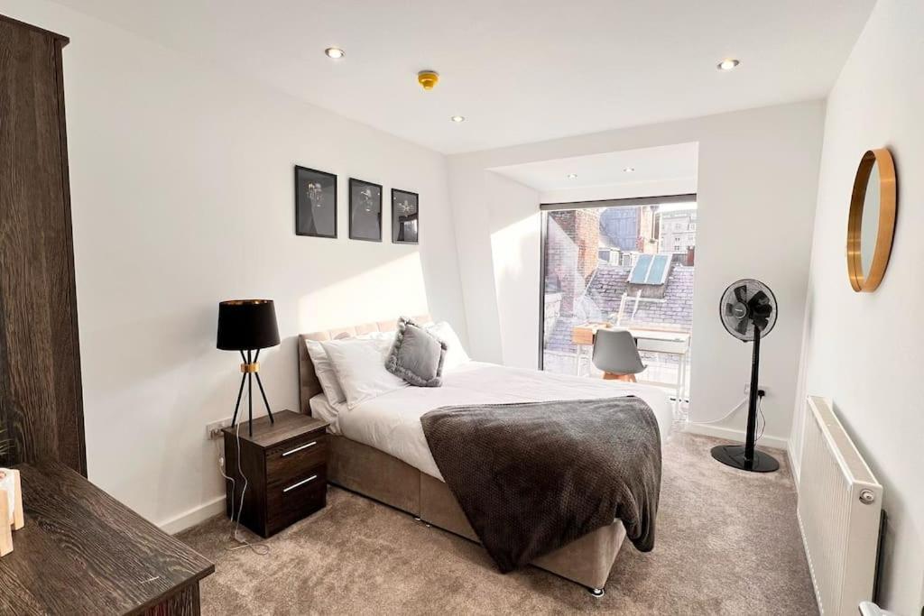 Top Floor Gem In City Centre Liverpool