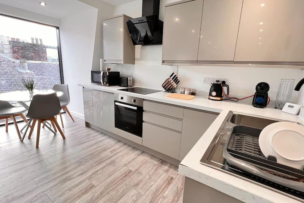 Top Floor Gem In City Centre