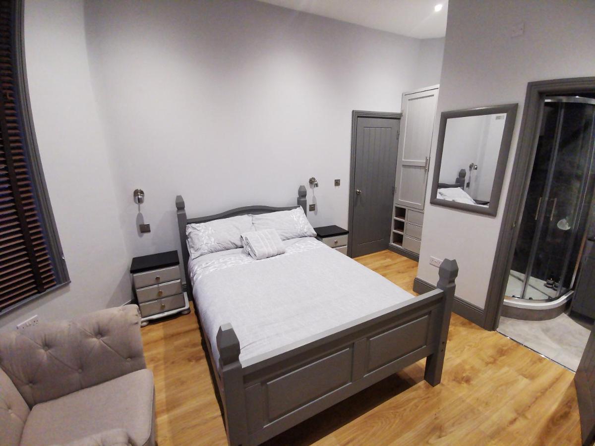 Homestay Shared House Close To Center & Lfc/efc