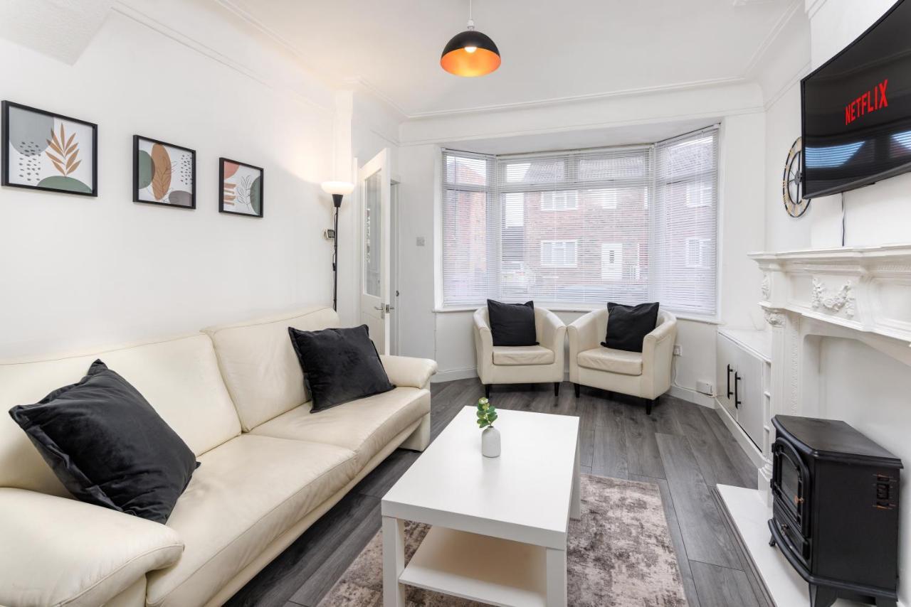 The Empress 2 Bed Terraced House Apartment Liverpool