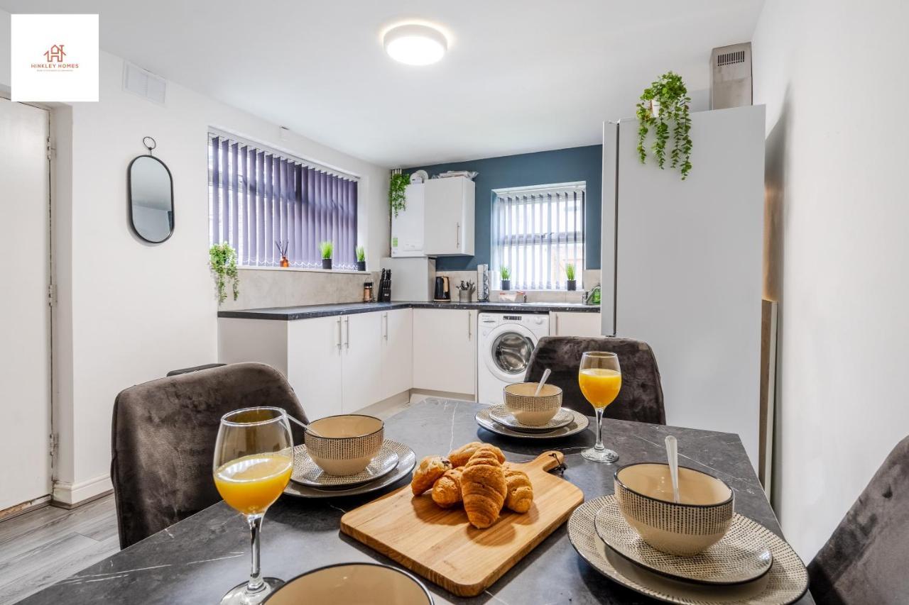 Immaculate 4 Bed In By Hinkley Homes Short Lets & Serviced Liverpool