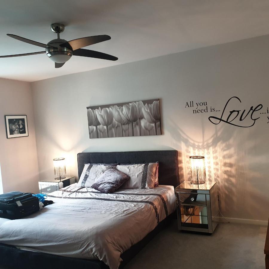 Luxury Location In Center Apartment Liverpool