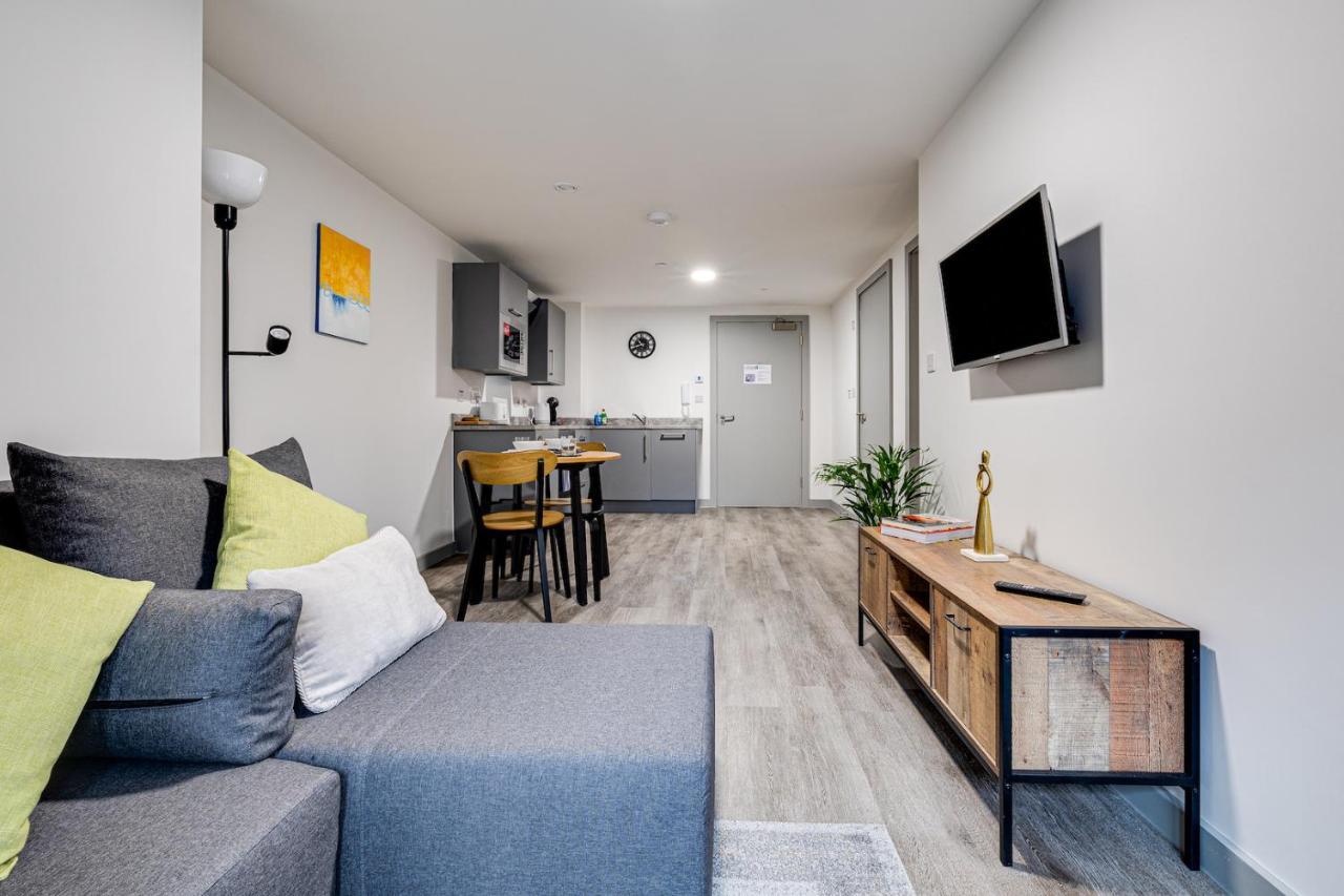 Brand New Cosy Flat In The Of *