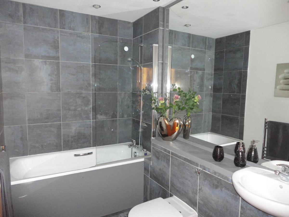 Luxury Location In Center Apartment