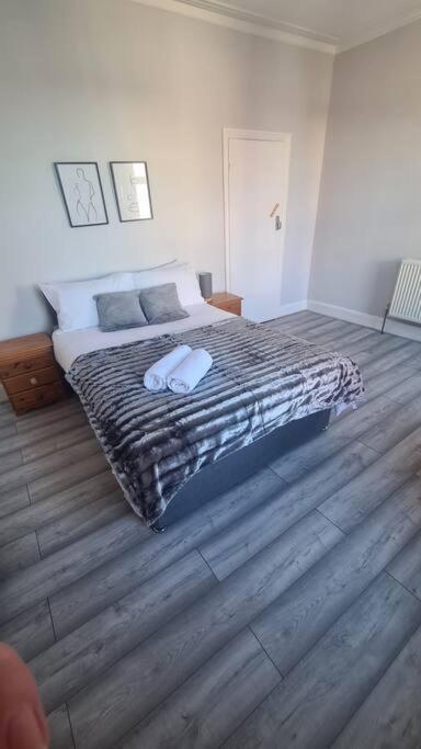 Entire House Near City Centre With Parking Permit