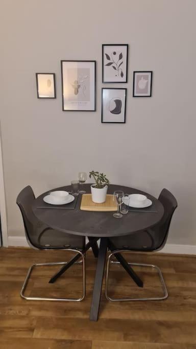 Holiday home Entire House Near City Centre With Parking Permit