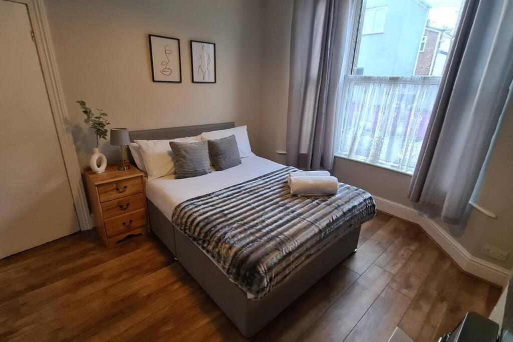 Entire House Near City Centre With Parking Permit Holiday home Liverpool