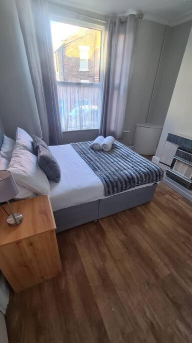 Holiday home Entire House Near City Centre With Parking Permit