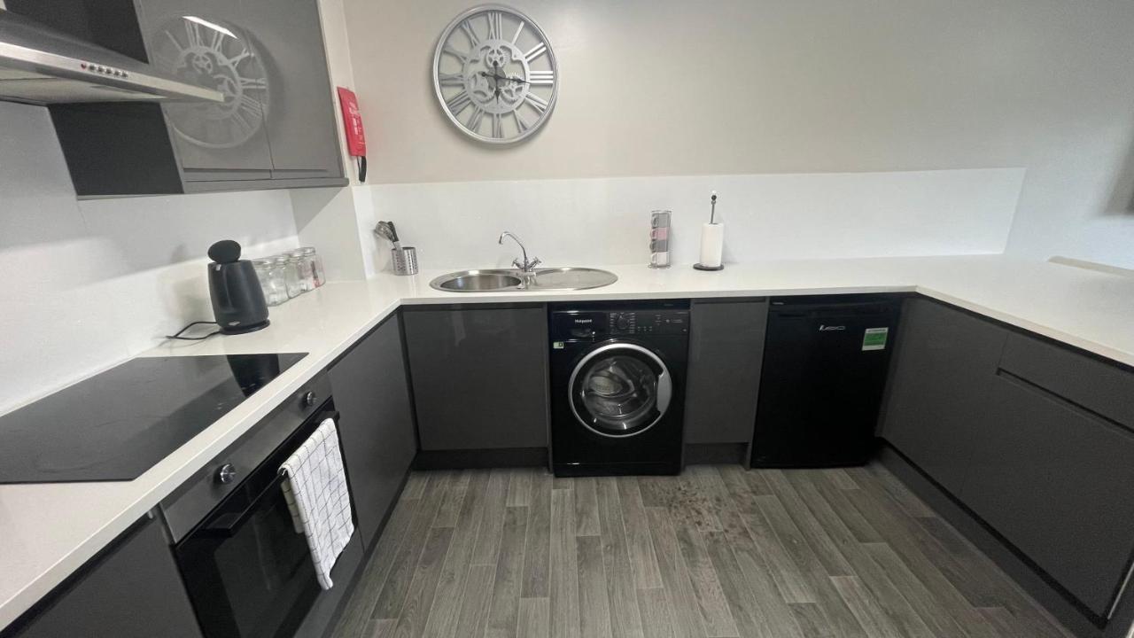 Apartment Hosted By Ryan - 1 Bedroom