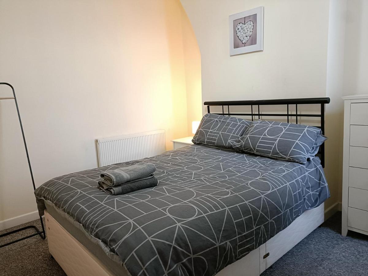 Bright, Comfortable Home, Convenient For Centre