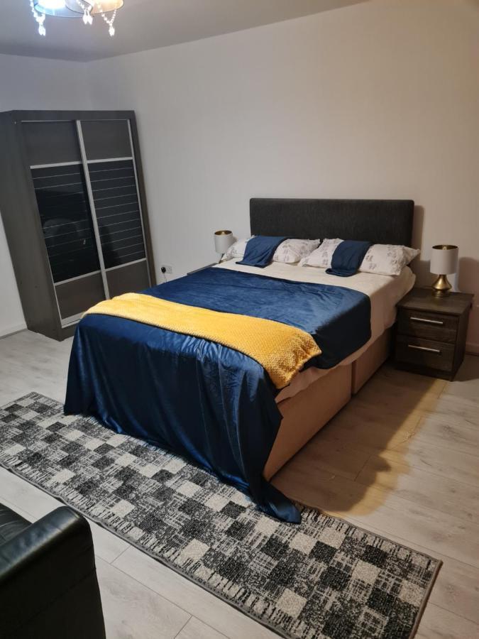 Family Apartment *